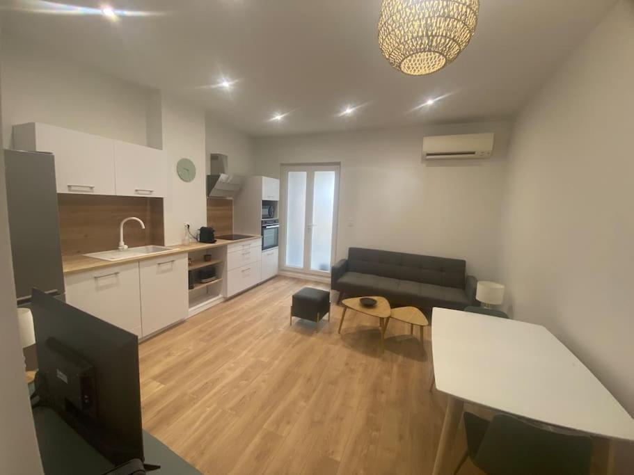 Appartamento Le Paisiblement Votre 2 Ch, Terrasse, Clim, Park Montauban Esterno foto